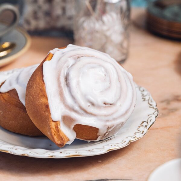 cinnamon-roll-bristol-cafe